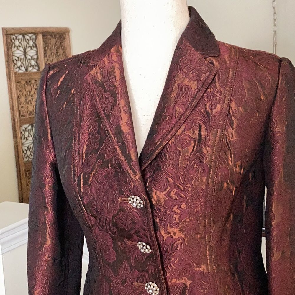THE LIMITED Jacquard Blazer Wool Blend Crystal Buttons in Cranberry Sz 2 NWOT - Picture 2 of 6